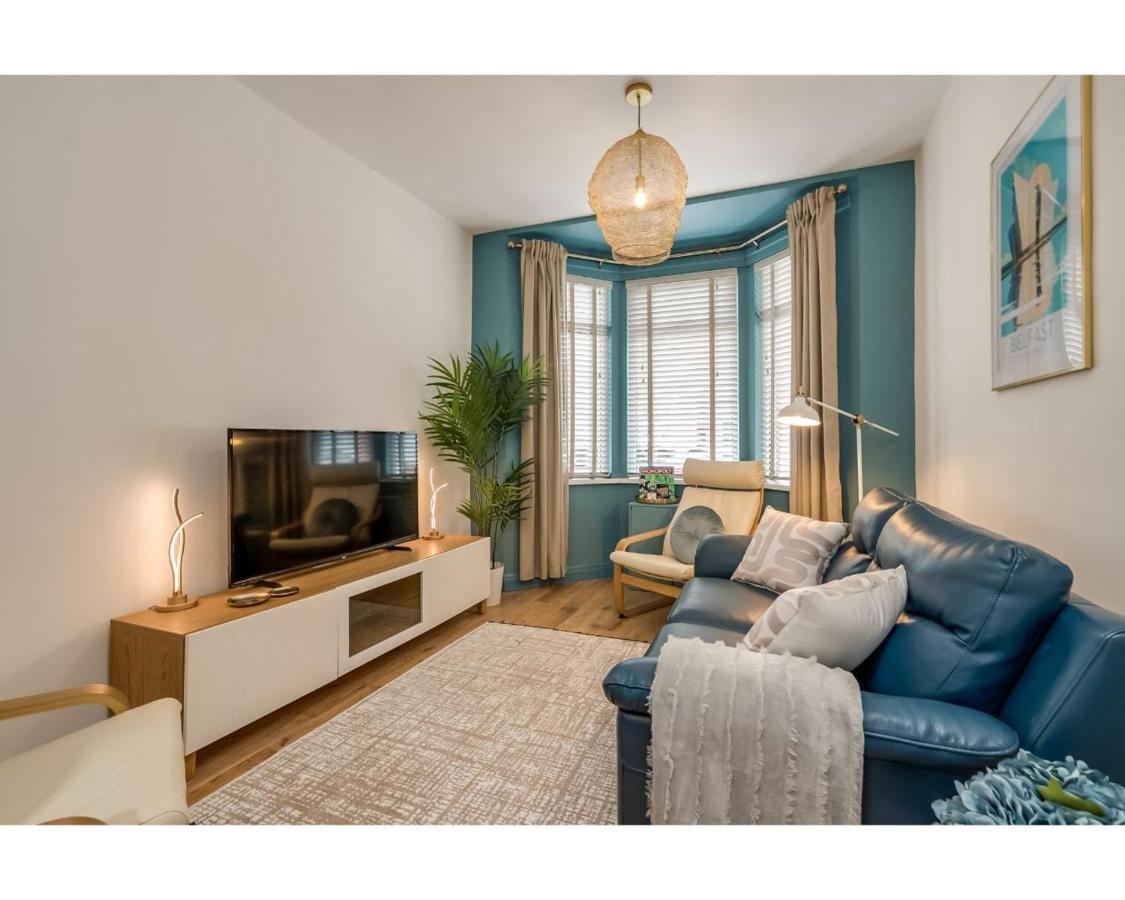 Central Belfast Apartments Chic Luxe R&R Exterior photo
